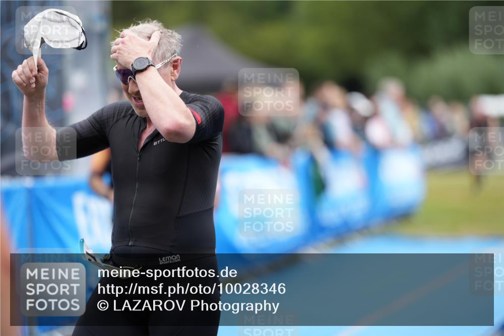 30.08.2026 - Elbe Triathlon Hamburg LAZAROV Photography http://msf.ph/oto/10028346 30.08.2026 11:37:08 Ziel 1050, 1122, 1307 meine-sportfotos.de