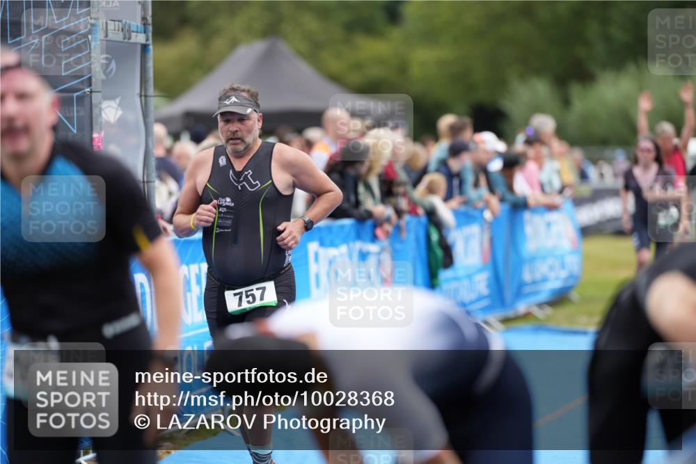 30.08.2026 - Elbe Triathlon Hamburg LAZAROV Photography http://msf.ph/oto/10028368 30.08.2026 11:37:51 Ziel 696, 726, 757, 1374 meine-sportfotos.de