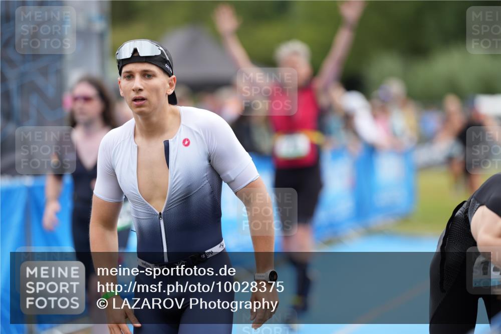 30.08.2026 - Elbe Triathlon Hamburg LAZAROV Photography http://msf.ph/oto/10028375 30.08.2026 11:37:56 Ziel 696, 726, 759, 1298, 1374 meine-sportfotos.de
