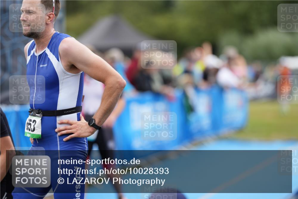 30.08.2026 - Elbe Triathlon Hamburg LAZAROV Photography http://msf.ph/oto/10028393 30.08.2026 11:38:22 Ziel 889, 1335, 1422 meine-sportfotos.de