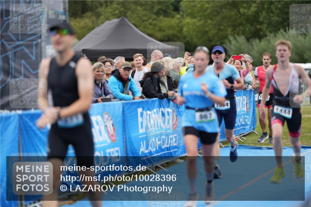 30.08.2026 - Elbe Triathlon Hamburg LAZAROV Photography http://msf.ph/oto/10028396 30.08.2026 11:38:39 Ziel 867, 1226, 1253, 1271, 1300, 1354, 1444 meine-sportfotos.de