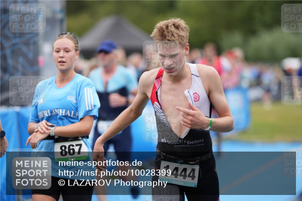 30.08.2026 - Elbe Triathlon Hamburg LAZAROV Photography http://msf.ph/oto/10028399 30.08.2026 11:38:40 Ziel 867, 1226, 1253, 1271, 1354, 1444 meine-sportfotos.de