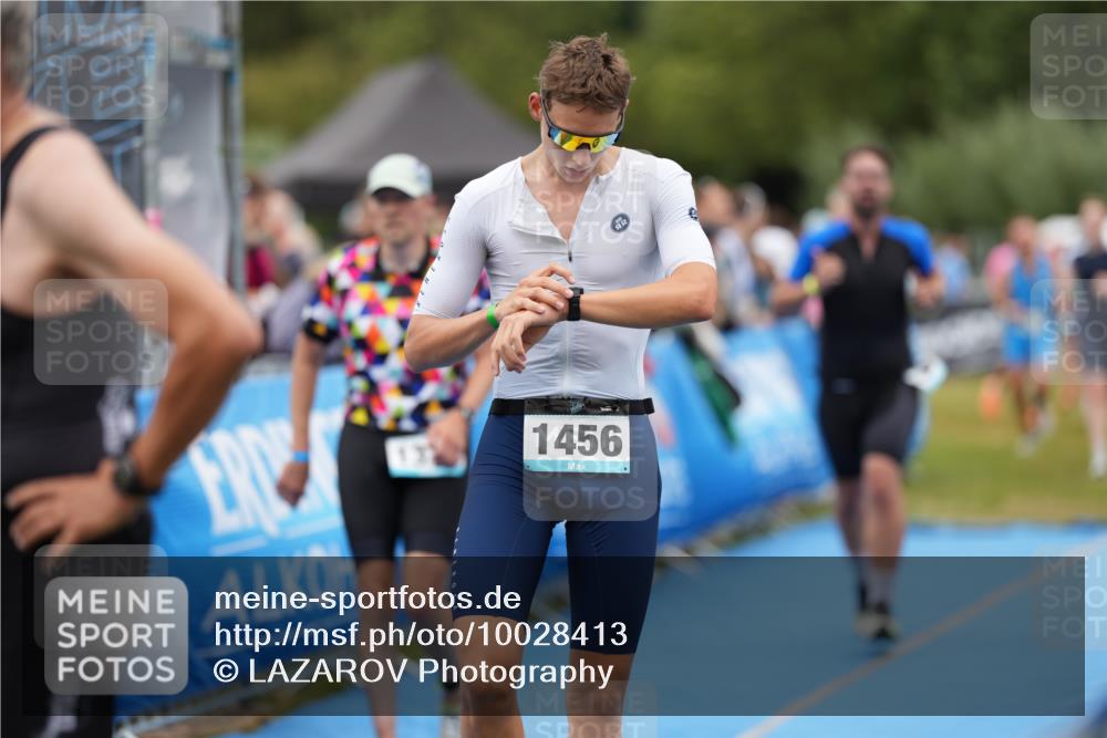 30.08.2026 - Elbe Triathlon Hamburg LAZAROV Photography http://msf.ph/oto/10028413 30.08.2026 11:39:10 Ziel 877, 1169, 1214, 1319, 1456 meine-sportfotos.de