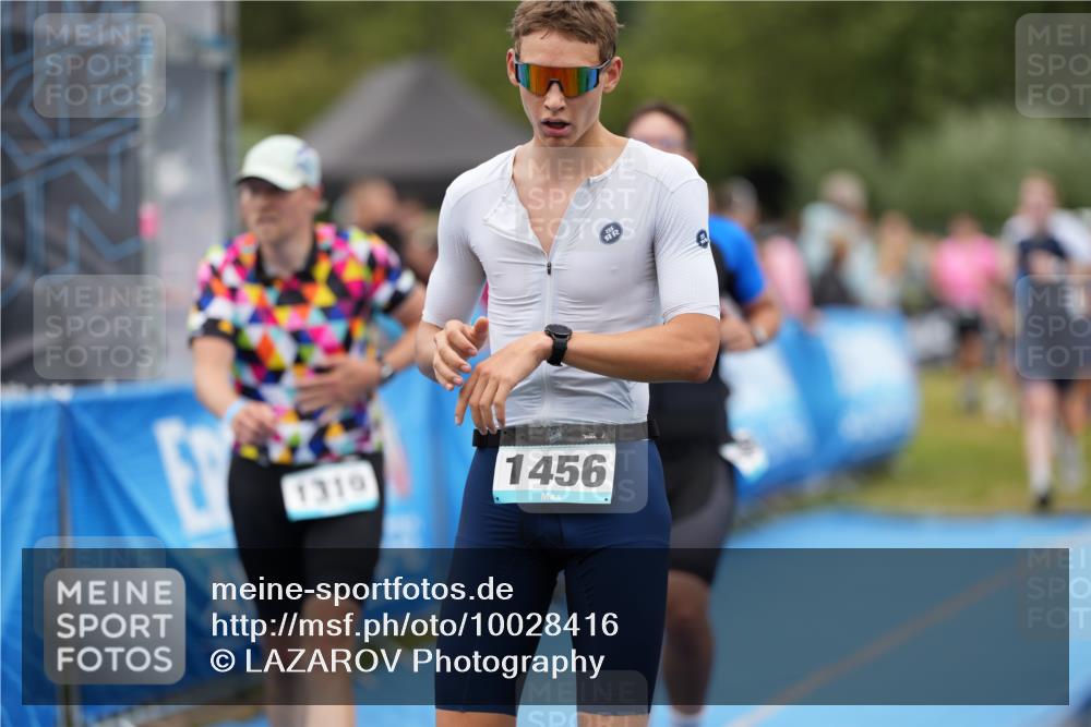 30.08.2026 - Elbe Triathlon Hamburg LAZAROV Photography http://msf.ph/oto/10028416 30.08.2026 11:39:12 Ziel 709, 877, 1064, 1169, 1214, 1256, 1319, 1456 meine-sportfotos.de