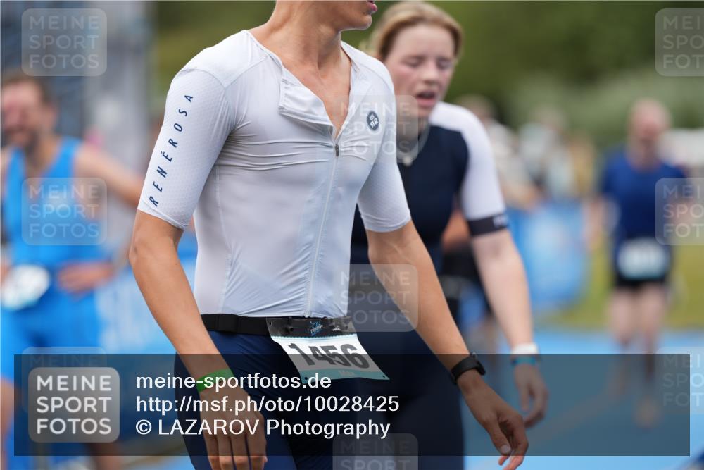 30.08.2026 - Elbe Triathlon Hamburg LAZAROV Photography http://msf.ph/oto/10028425 30.08.2026 11:39:20 Ziel 709, 992, 1064, 1123, 1125, 1205, 1214, 1256 meine-sportfotos.de