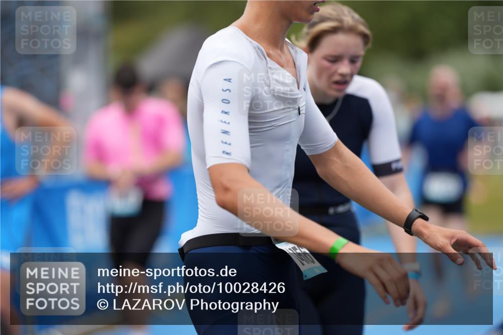 30.08.2026 - Elbe Triathlon Hamburg LAZAROV Photography http://msf.ph/oto/10028426 30.08.2026 11:39:20 Ziel 709, 992, 1064, 1123, 1125, 1205, 1214, 1256 meine-sportfotos.de