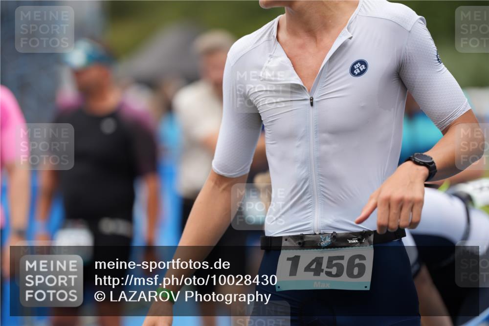 30.08.2026 - Elbe Triathlon Hamburg LAZAROV Photography http://msf.ph/oto/10028430 30.08.2026 11:39:23 Ziel 709, 992, 1064, 1123, 1125, 1205, 1256 meine-sportfotos.de