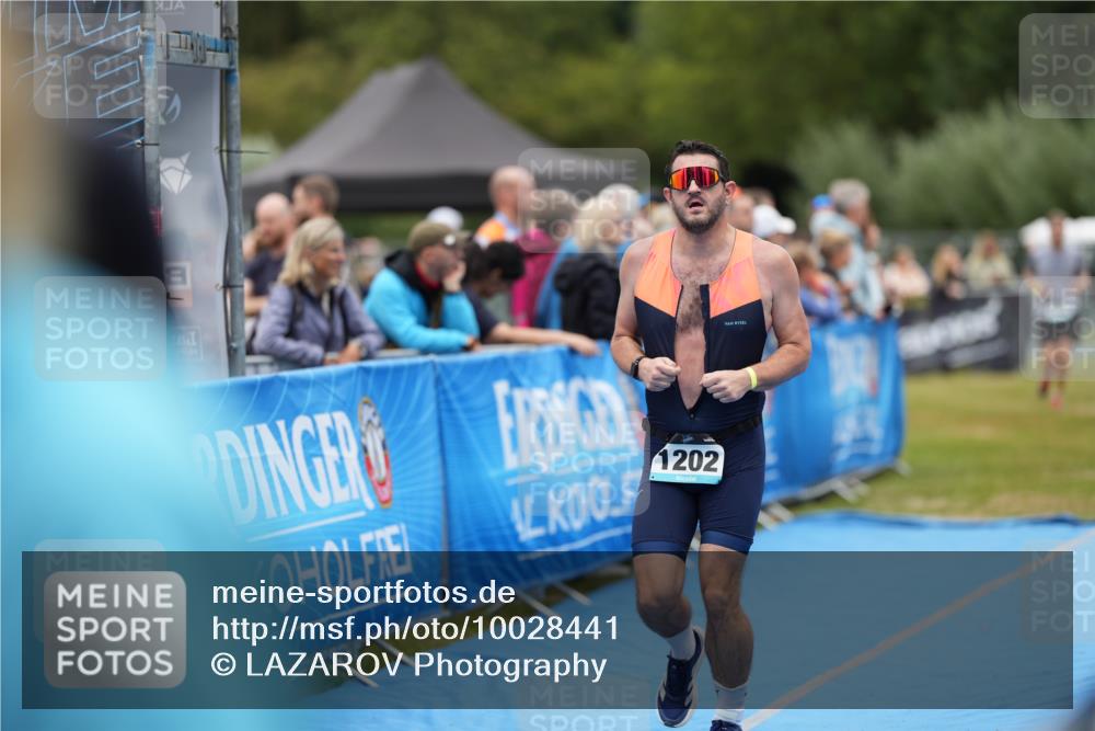 30.08.2026 - Elbe Triathlon Hamburg LAZAROV Photography http://msf.ph/oto/10028441 30.08.2026 11:41:27 Ziel 806, 1202, 1209, 1278 meine-sportfotos.de