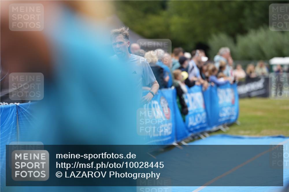 30.08.2026 - Elbe Triathlon Hamburg LAZAROV Photography http://msf.ph/oto/10028445 30.08.2026 11:41:35 Ziel 1209 meine-sportfotos.de