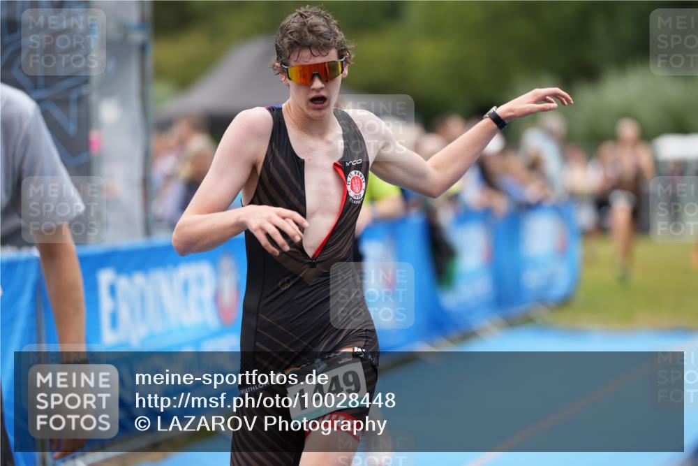30.08.2026 - Elbe Triathlon Hamburg LAZAROV Photography http://msf.ph/oto/10028448 30.08.2026 11:41:45 Ziel 795, 1272, 1449 meine-sportfotos.de