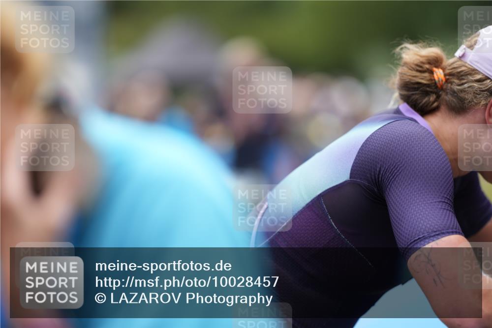 30.08.2026 - Elbe Triathlon Hamburg LAZAROV Photography http://msf.ph/oto/10028457 30.08.2026 11:42:02 Ziel 720 meine-sportfotos.de
