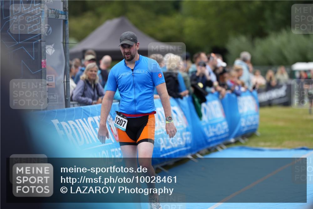 30.08.2026 - Elbe Triathlon Hamburg LAZAROV Photography http://msf.ph/oto/10028461 30.08.2026 11:42:11 Ziel 864, 1207 meine-sportfotos.de