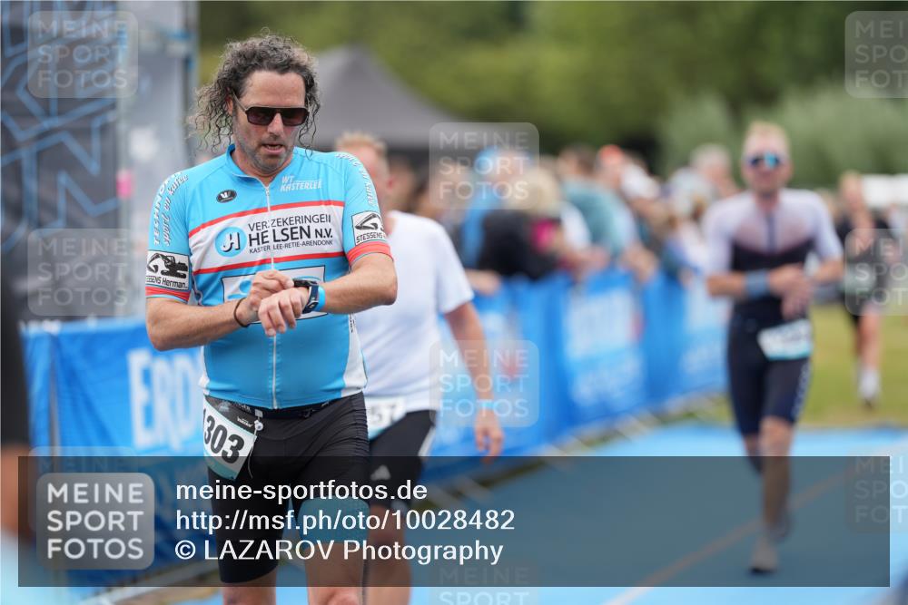30.08.2026 - Elbe Triathlon Hamburg LAZAROV Photography http://msf.ph/oto/10028482 30.08.2026 11:42:59 Ziel 805, 918, 1257, 1303, 1325 meine-sportfotos.de