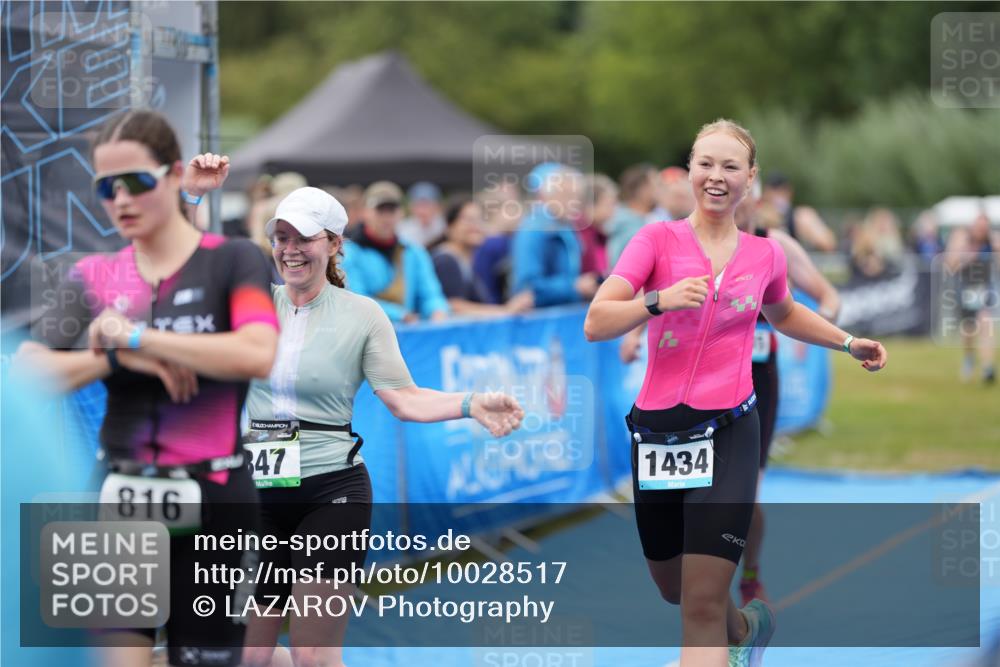 30.08.2026 - Elbe Triathlon Hamburg LAZAROV Photography http://msf.ph/oto/10028517 30.08.2026 11:43:53 Ziel 816, 847, 1345, 1353, 1434 meine-sportfotos.de