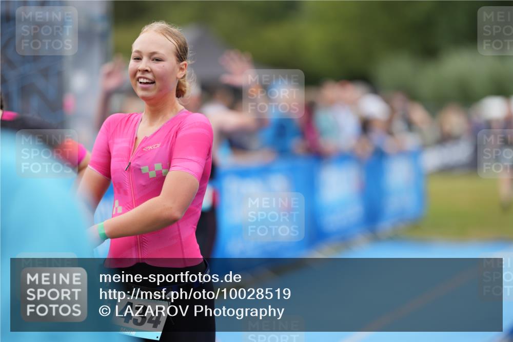 30.08.2026 - Elbe Triathlon Hamburg LAZAROV Photography http://msf.ph/oto/10028519 30.08.2026 11:43:54 Ziel 816, 847, 1345, 1353, 1434 meine-sportfotos.de