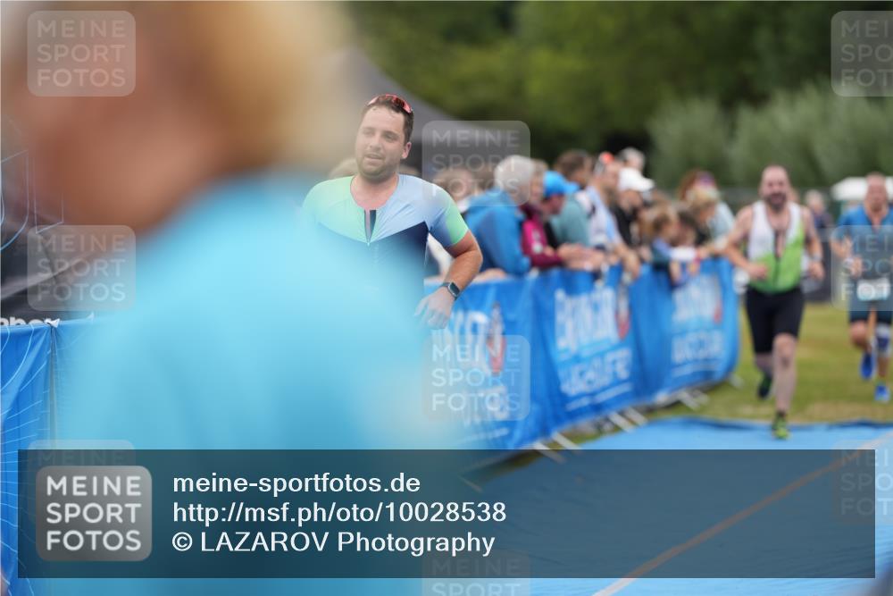 30.08.2026 - Elbe Triathlon Hamburg LAZAROV Photography http://msf.ph/oto/10028538 30.08.2026 11:44:44 Ziel 553, 810, 1258, 1326, 1384 meine-sportfotos.de