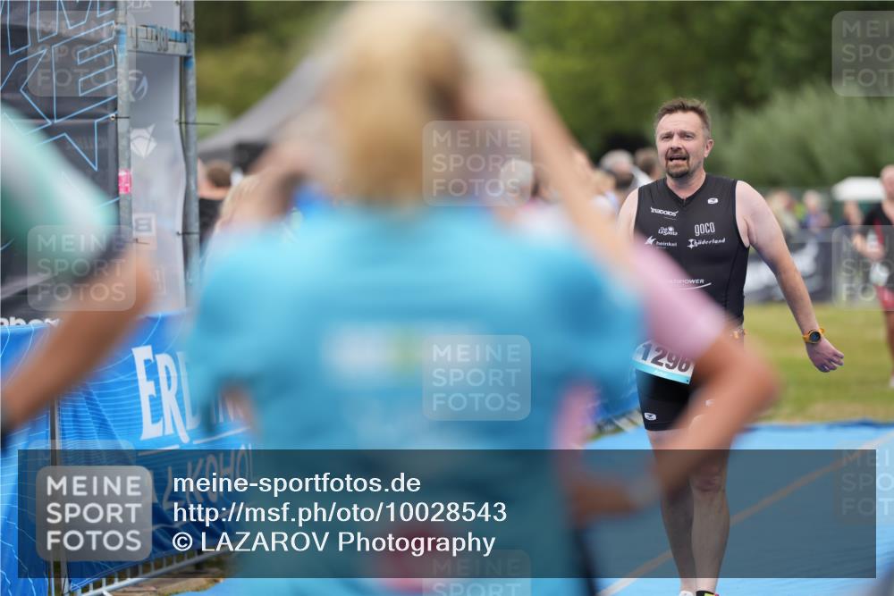 30.08.2026 - Elbe Triathlon Hamburg LAZAROV Photography http://msf.ph/oto/10028543 30.08.2026 11:45:02 Ziel 1296 meine-sportfotos.de