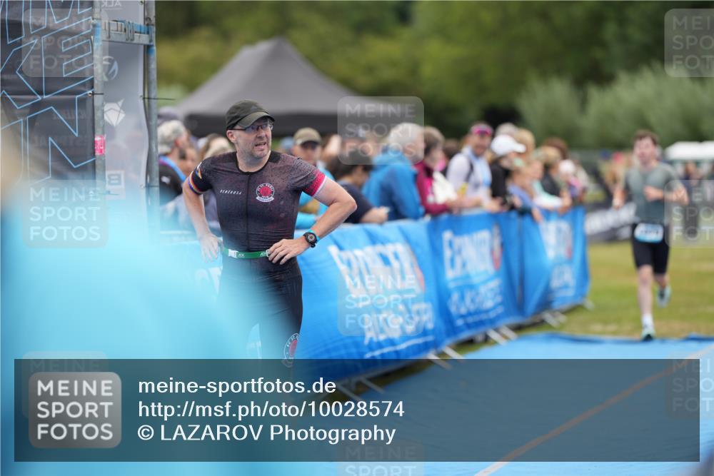 30.08.2026 - Elbe Triathlon Hamburg LAZAROV Photography http://msf.ph/oto/10028574 30.08.2026 11:47:12 Ziel 1294, 1311, 1379 meine-sportfotos.de