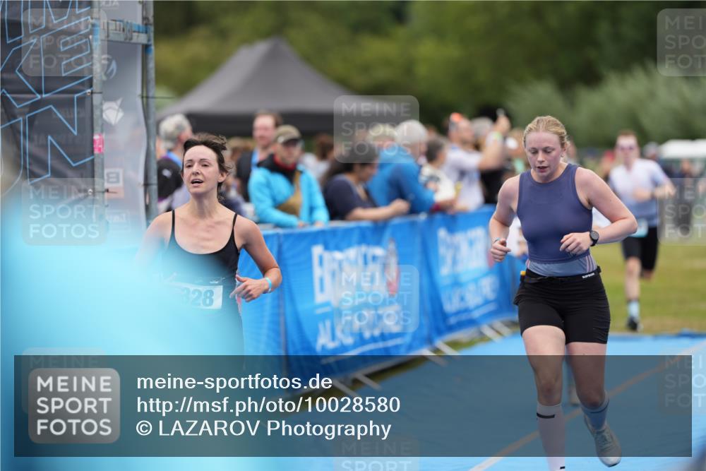 30.08.2026 - Elbe Triathlon Hamburg LAZAROV Photography http://msf.ph/oto/10028580 30.08.2026 11:47:29 Ziel 809, 814, 828, 857, 1383 meine-sportfotos.de