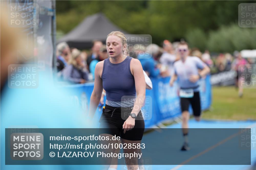 30.08.2026 - Elbe Triathlon Hamburg LAZAROV Photography http://msf.ph/oto/10028583 30.08.2026 11:47:31 Ziel 809, 814, 828, 857, 1383 meine-sportfotos.de