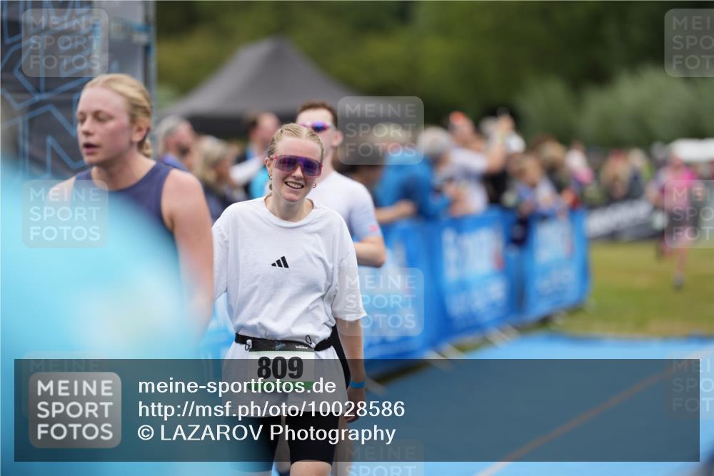 30.08.2026 - Elbe Triathlon Hamburg LAZAROV Photography http://msf.ph/oto/10028586 30.08.2026 11:47:32 Ziel 809, 814, 828, 857, 1383 meine-sportfotos.de
