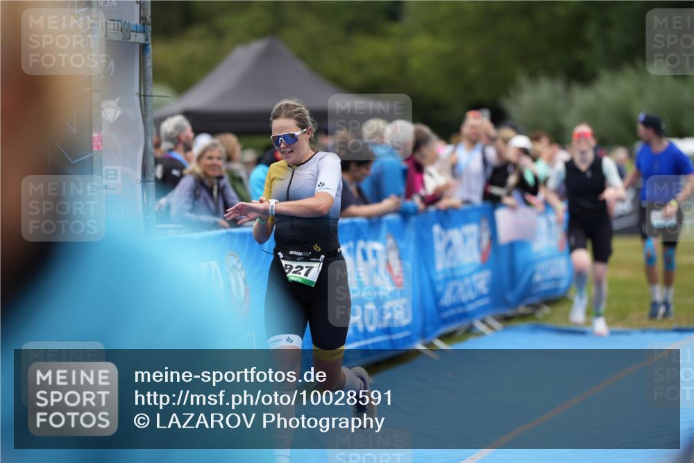 30.08.2026 - Elbe Triathlon Hamburg LAZAROV Photography http://msf.ph/oto/10028591 30.08.2026 11:48:00 Ziel 914, 927, 1163, 1421 meine-sportfotos.de