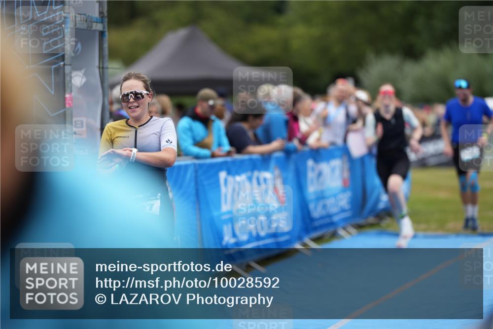 30.08.2026 - Elbe Triathlon Hamburg LAZAROV Photography http://msf.ph/oto/10028592 30.08.2026 11:48:00 Ziel 914, 927, 1163, 1421 meine-sportfotos.de