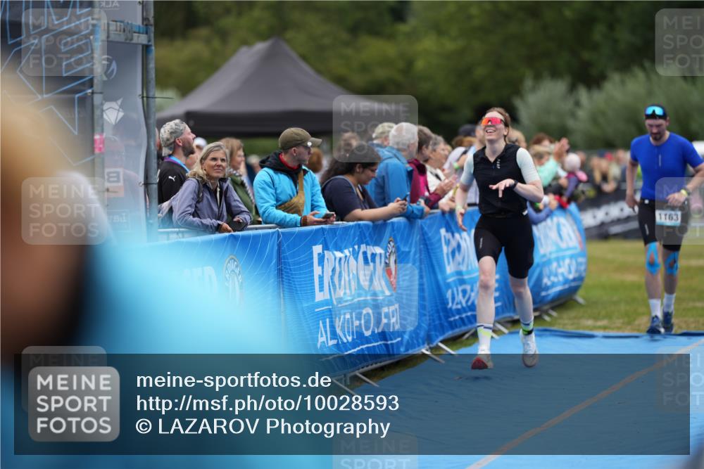 30.08.2026 - Elbe Triathlon Hamburg LAZAROV Photography http://msf.ph/oto/10028593 30.08.2026 11:48:01 Ziel 914, 927, 1163, 1421 meine-sportfotos.de