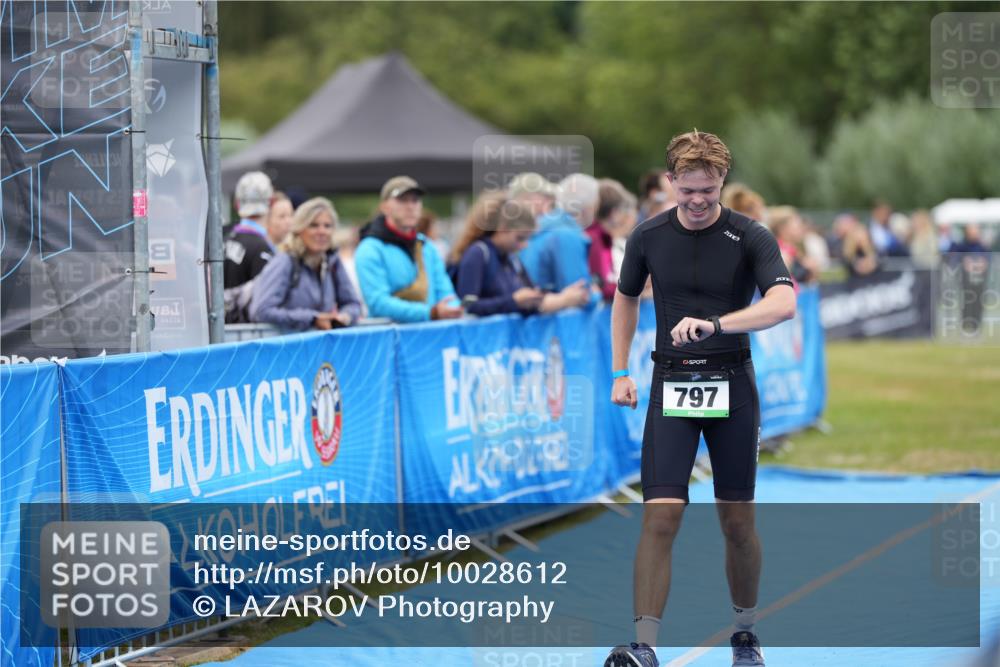 30.08.2026 - Elbe Triathlon Hamburg LAZAROV Photography http://msf.ph/oto/10028612 30.08.2026 11:49:00 Ziel 797 meine-sportfotos.de
