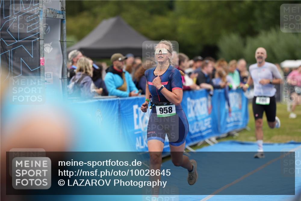 30.08.2026 - Elbe Triathlon Hamburg LAZAROV Photography http://msf.ph/oto/10028645 30.08.2026 11:50:35 Ziel 686, 958 meine-sportfotos.de