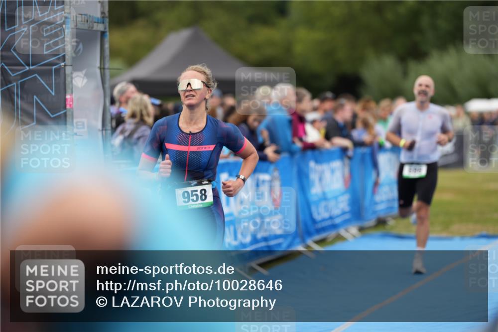 30.08.2026 - Elbe Triathlon Hamburg LAZAROV Photography http://msf.ph/oto/10028646 30.08.2026 11:50:36 Ziel 686, 958 meine-sportfotos.de