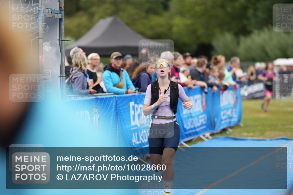 30.08.2026 - Elbe Triathlon Hamburg LAZAROV Photography http://msf.ph/oto/10028660 30.08.2026 11:51:08 Ziel 833, 1293 meine-sportfotos.de