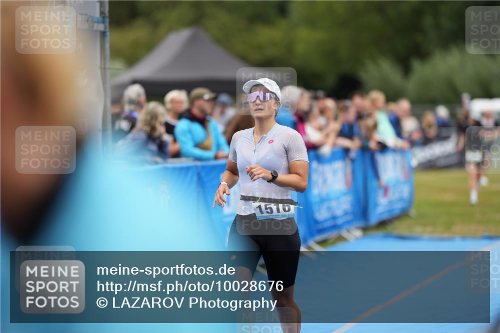 30.08.2026 - Elbe Triathlon Hamburg LAZAROV Photography http://msf.ph/oto/10028676 30.08.2026 11:51:45 Ziel 932, 1332, 1516 meine-sportfotos.de