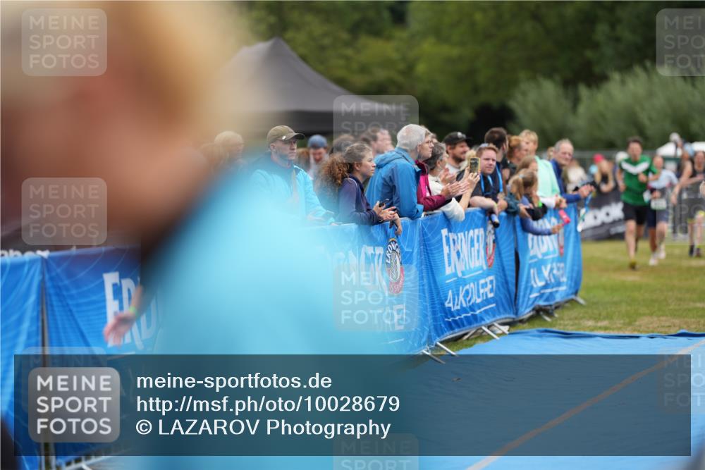 30.08.2026 - Elbe Triathlon Hamburg LAZAROV Photography http://msf.ph/oto/10028679 30.08.2026 11:51:50 Ziel 822, 932, 1262, 1332 meine-sportfotos.de