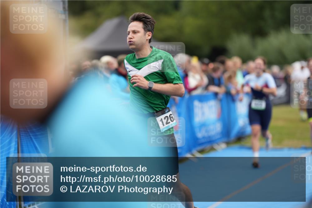 30.08.2026 - Elbe Triathlon Hamburg LAZAROV Photography http://msf.ph/oto/10028685 30.08.2026 11:51:57 Ziel 822, 980, 1262, 1281 meine-sportfotos.de