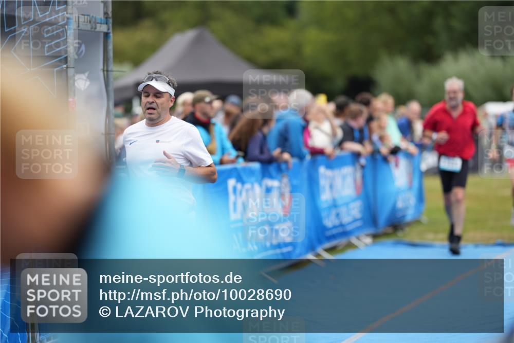 30.08.2026 - Elbe Triathlon Hamburg LAZAROV Photography http://msf.ph/oto/10028690 30.08.2026 11:52:04 Ziel 980, 1281, 1331, 1455 meine-sportfotos.de
