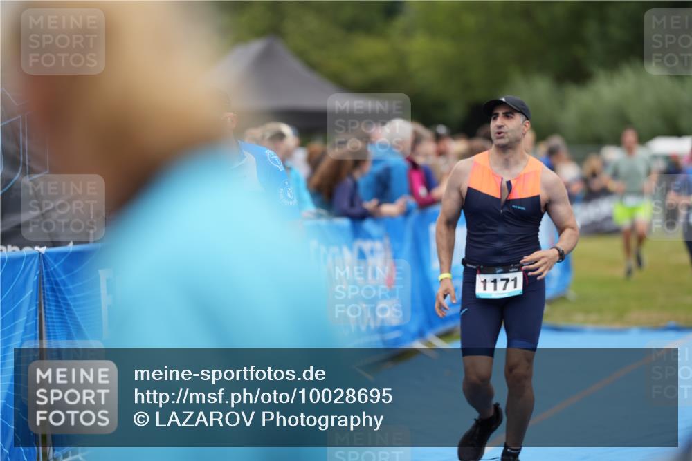 30.08.2026 - Elbe Triathlon Hamburg LAZAROV Photography http://msf.ph/oto/10028695 30.08.2026 11:52:19 Ziel 943, 1128, 1171, 1336, 1578 meine-sportfotos.de