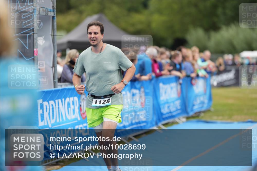30.08.2026 - Elbe Triathlon Hamburg LAZAROV Photography http://msf.ph/oto/10028699 30.08.2026 11:52:26 Ziel 854, 943, 1128 meine-sportfotos.de