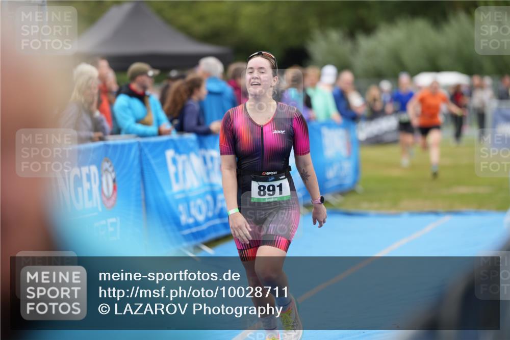 30.08.2026 - Elbe Triathlon Hamburg LAZAROV Photography http://msf.ph/oto/10028711 30.08.2026 11:53:26 Ziel 876, 891, 902, 954 meine-sportfotos.de