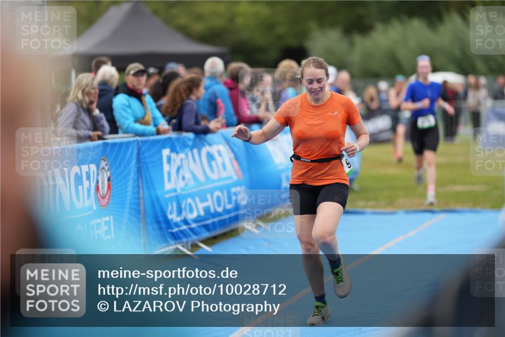 30.08.2026 - Elbe Triathlon Hamburg LAZAROV Photography http://msf.ph/oto/10028712 30.08.2026 11:53:30 Ziel 876, 891, 902, 1426 meine-sportfotos.de