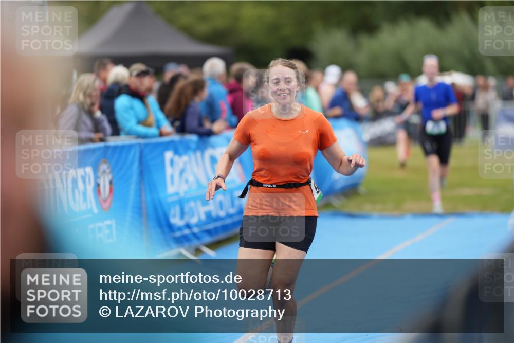 30.08.2026 - Elbe Triathlon Hamburg LAZAROV Photography http://msf.ph/oto/10028713 30.08.2026 11:53:30 Ziel 876, 891, 902, 1426 meine-sportfotos.de