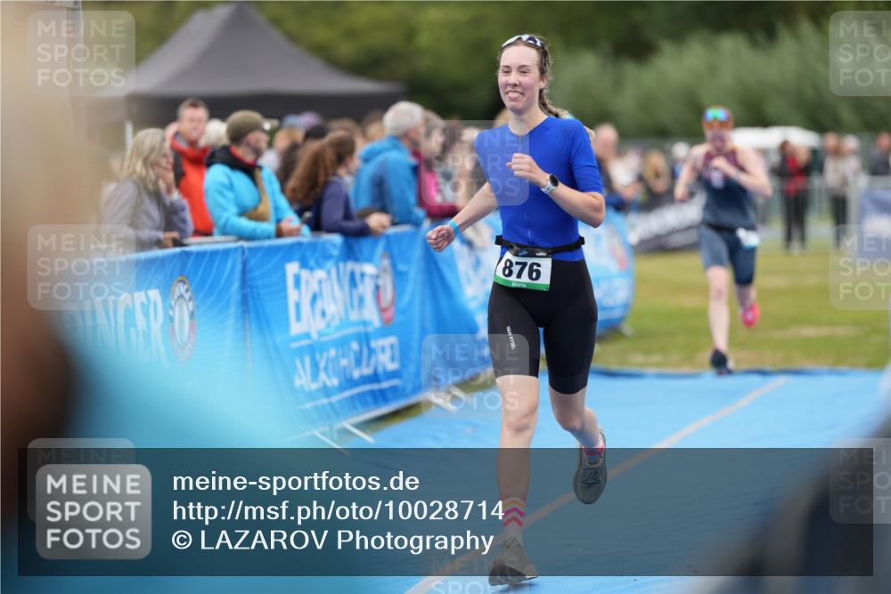 30.08.2026 - Elbe Triathlon Hamburg LAZAROV Photography http://msf.ph/oto/10028714 30.08.2026 11:53:33 Ziel 876, 902, 1426 meine-sportfotos.de