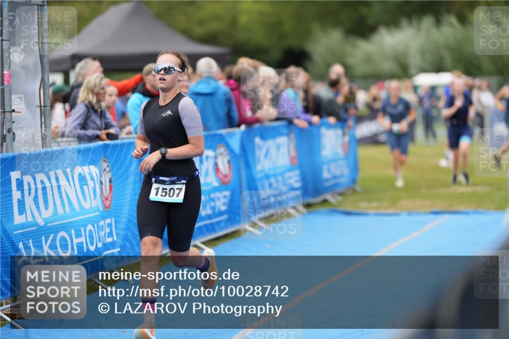 30.08.2026 - Elbe Triathlon Hamburg LAZAROV Photography http://msf.ph/oto/10028742 30.08.2026 11:55:55 Ziel 836, 861, 1376, 1507 meine-sportfotos.de