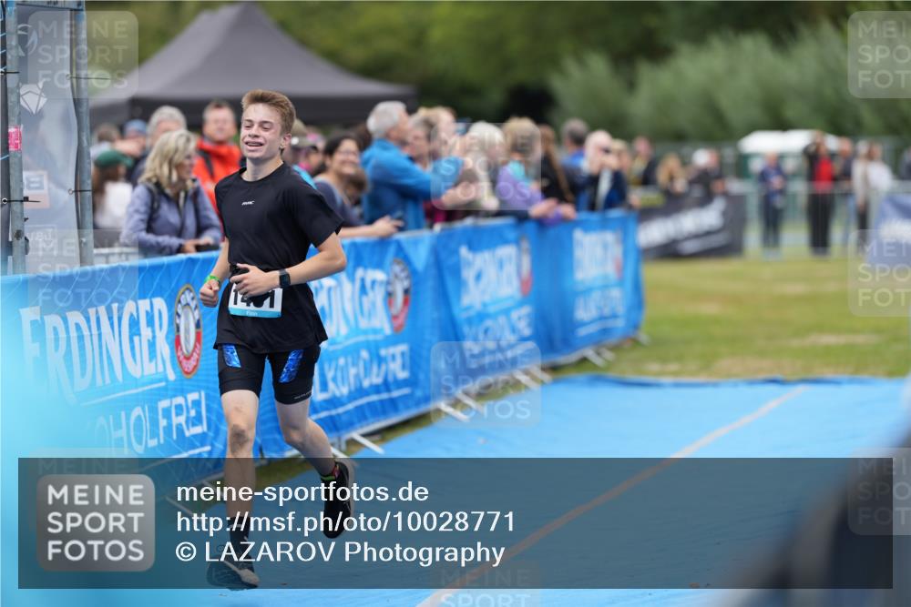 30.08.2026 - Elbe Triathlon Hamburg LAZAROV Photography http://msf.ph/oto/10028771 30.08.2026 11:57:01 Ziel 1451 meine-sportfotos.de