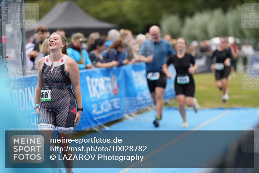 30.08.2026 - Elbe Triathlon Hamburg LAZAROV Photography http://msf.ph/oto/10028782 30.08.2026 11:57:45 Ziel 860, 934, 1304, 1410, 1457 meine-sportfotos.de