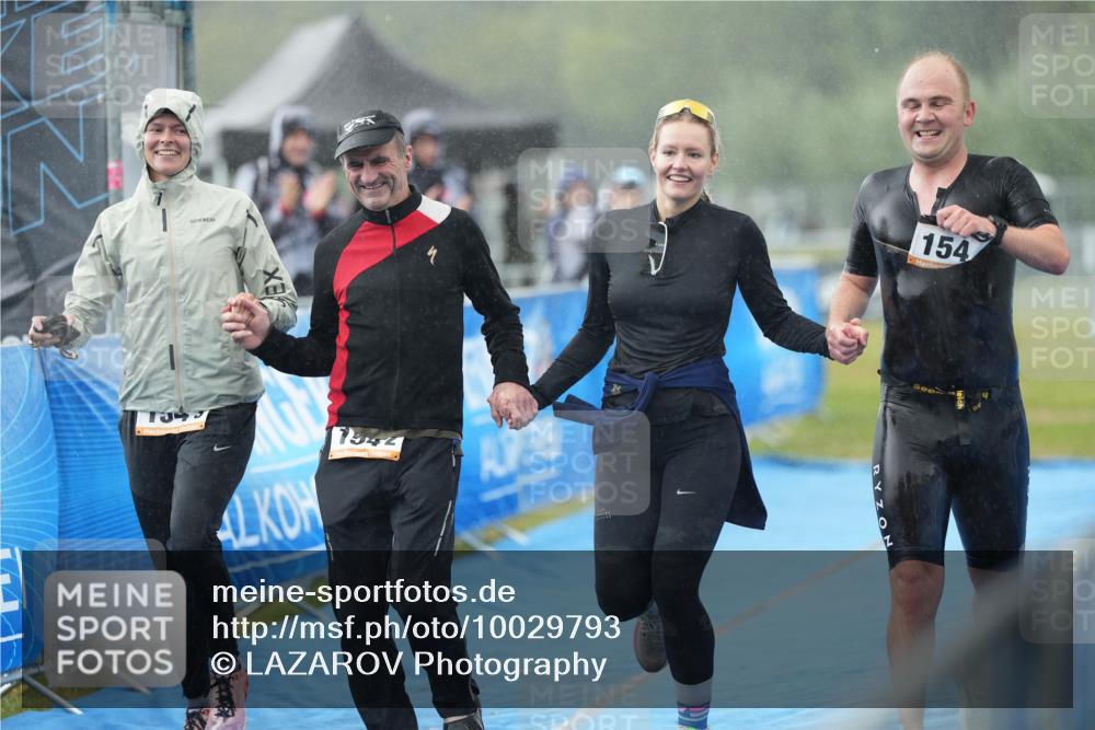 30.08.2026 - Elbe Triathlon Hamburg LAZAROV Photography http://msf.ph/oto/10029793 30.08.2026 16:05:05 Ziel  meine-sportfotos.de