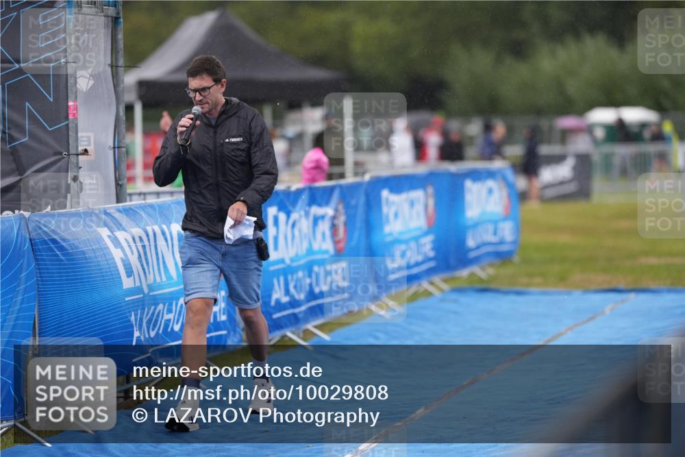 30.08.2026 - Elbe Triathlon Hamburg LAZAROV Photography http://msf.ph/oto/10029808 30.08.2026 16:12:32 Ziel  meine-sportfotos.de