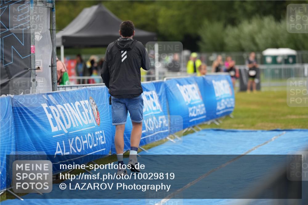 30.08.2026 - Elbe Triathlon Hamburg LAZAROV Photography http://msf.ph/oto/10029819 30.08.2026 16:17:53 Ziel  meine-sportfotos.de