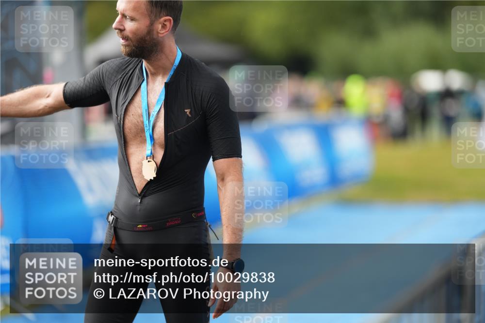 30.08.2026 - Elbe Triathlon Hamburg LAZAROV Photography http://msf.ph/oto/10029838 30.08.2026 16:24:33 Ziel  meine-sportfotos.de