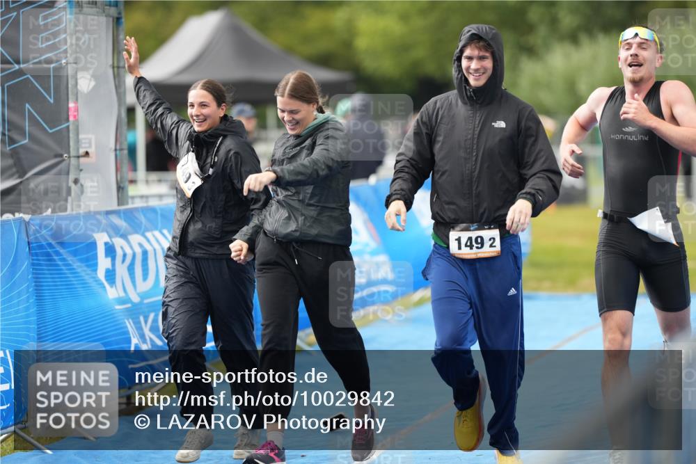 30.08.2026 - Elbe Triathlon Hamburg LAZAROV Photography http://msf.ph/oto/10029842 30.08.2026 16:24:58 Ziel  meine-sportfotos.de